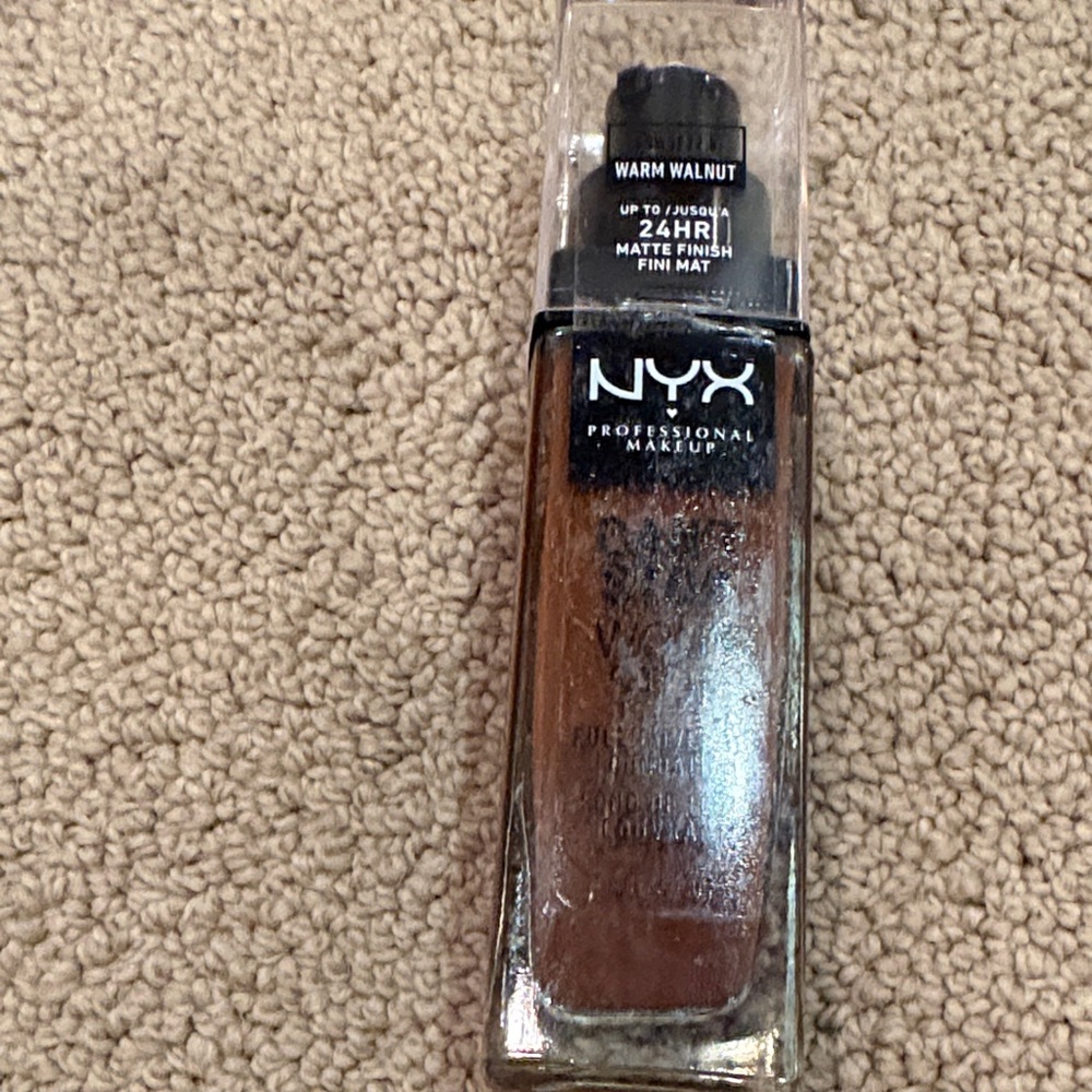 NYX Professional Makeup Foundation - Warm Walnut